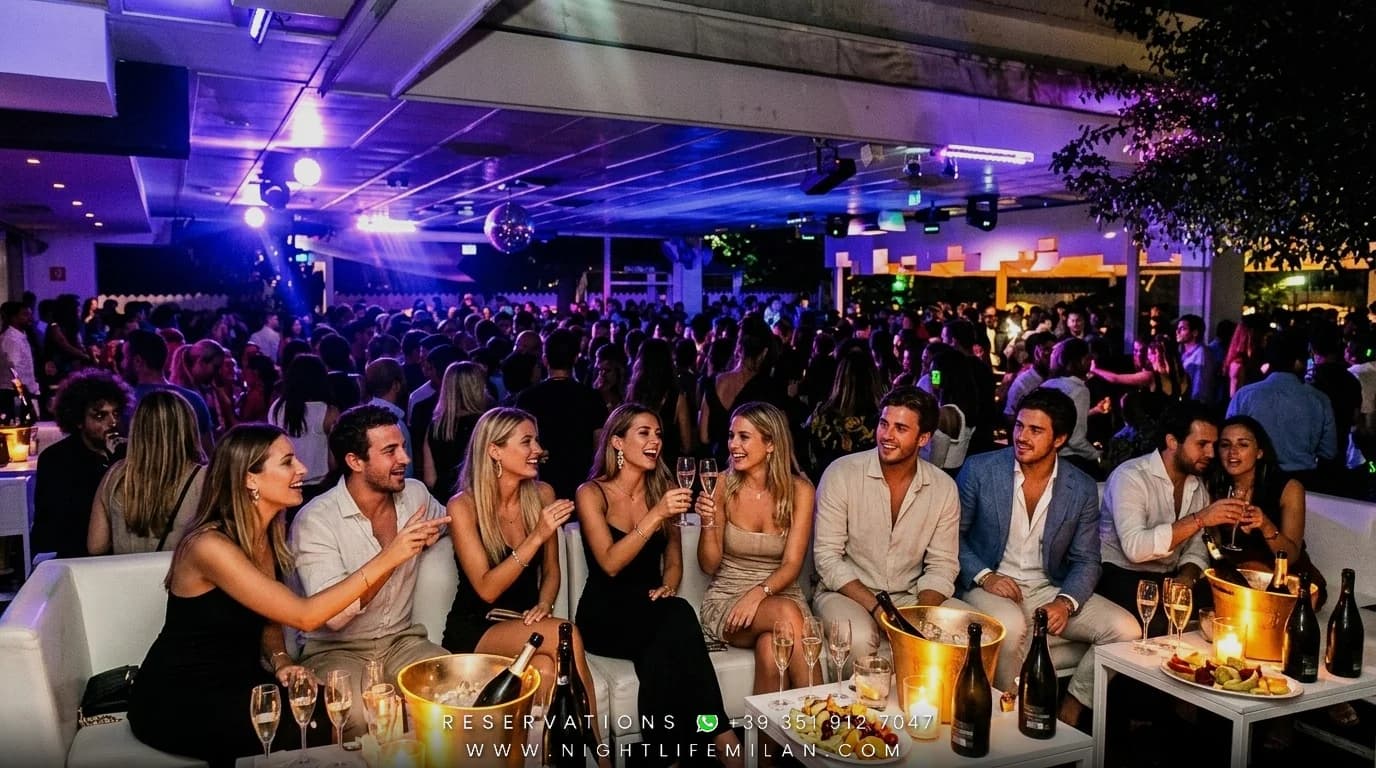 Vecgada vakars 2027 The Beach Club Milano (Milano): Gala, Club & VIP — Oficiālais Pasākuma Plakāts · The Beach Club Milano Vecgada vakars 2027 The Beach Club Milano (Milano): Gala, Club & VIP — Oficiālais Pasākuma Plakāts The Beach Club Milano (Brīvie Viesi, Draugu Kompānijas un Galdiņi (23–38 gadi) · Stilīgs Kluba Tērps un Dizaineru Krekls)