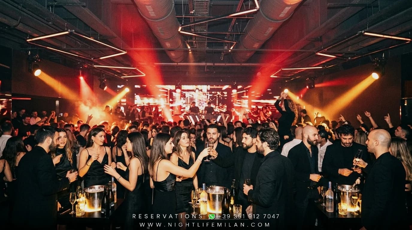 Silvestrovo 2027 Amnesia Milano (Milano): Gala, Club & VIP · Silvestrovo 2027 Amnesia Milano (Milano): Gala, Club & VIP — Mladi Obiskovalci Klubov in Ljubitelji Glasbe (20–32 let) | Sodoben Črn Techno Klubski Slog in Usnje Silvestrovo 2027 Amnesia Milano (Milano): Gala, Club & VIP (Silvestrovo 2027 Amnesia Milano (Milano): Gala, Club & VIP) — Amnesia Milano: Mladi Obiskovalci Klubov in Ljubitelji Glasbe (20–32 let), Sodoben Črn Techno Klubski Slog in Usnje (Glavna Dvorana in Pravo Vzdušje)